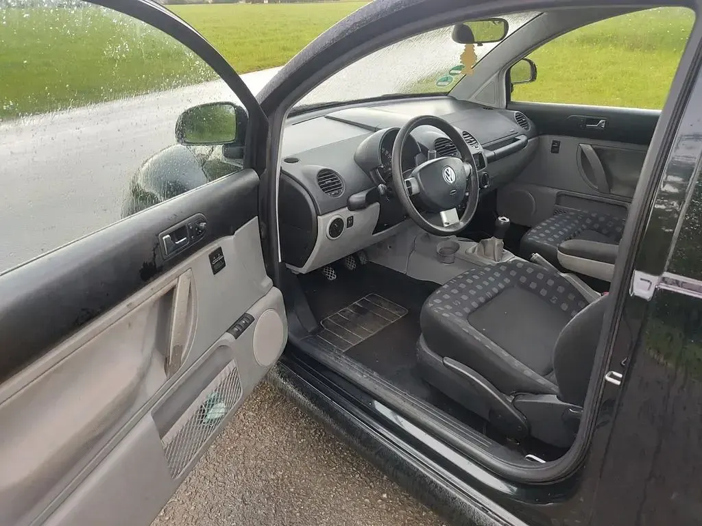 Używany VW Beetle 102 KM (75 kW) 2000 Czarny