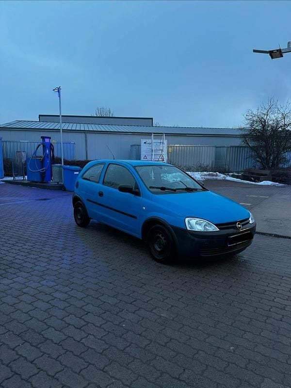 Blau Gebraucht 2002 Opel Corsa Kleinwagen | 500 € (Superpreis) - Bild 1/4