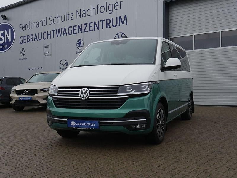 Second-hand VW Multivan Generation Six 204 CP (150 kW) 2021 Verde Monovolum