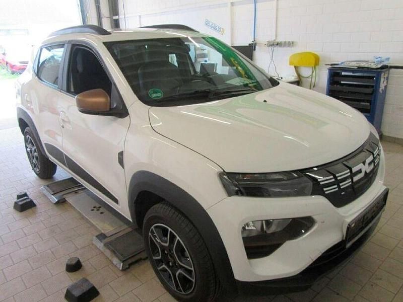 Weiß Gebraucht 2023 Dacia Spring Extreme Kleinwagen | 12.499 € (Guter Preis) - Bild 1/3