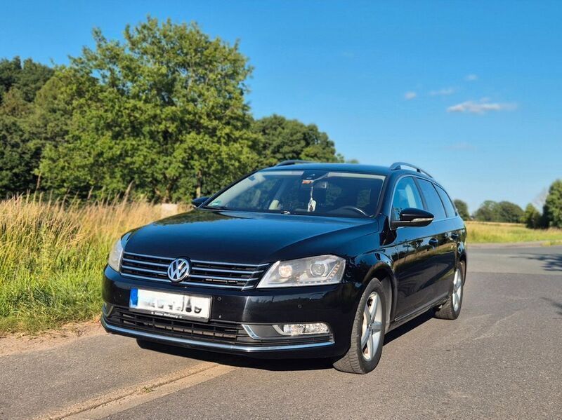 Schwarz Gebraucht 2013 VW Passat Highline Kombi | 6.150 € (Guter Preis) - Bild 1/4