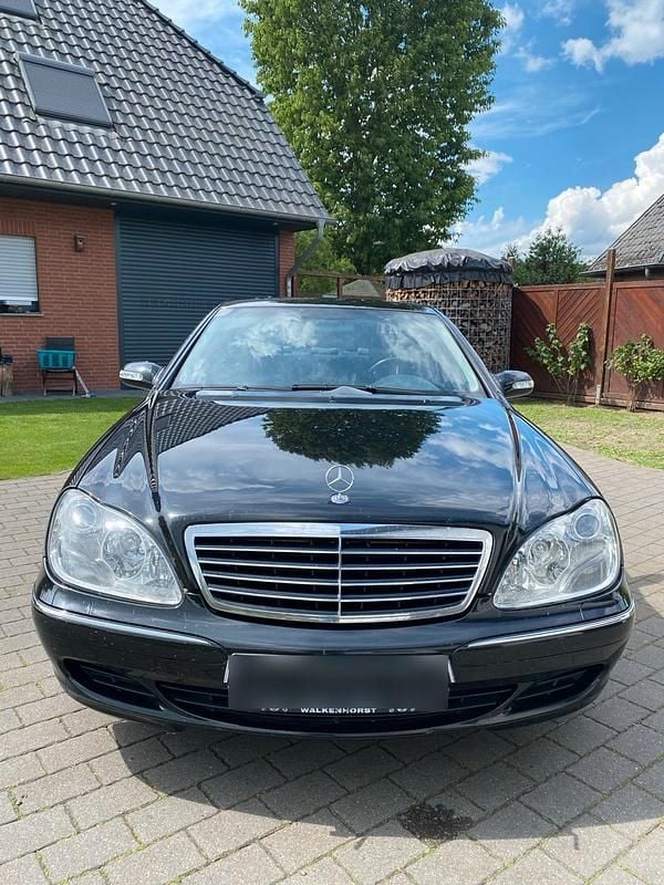 Second-hand Mercedes S320 204 CP (150 kW) 2003 Negru Berlinǎ