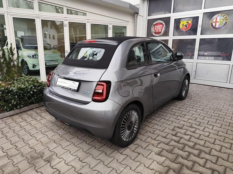 Gebraucht Fiat 500e Icon 86 kW (118 PS) 2022 Grau (mineral grau) Cabrio