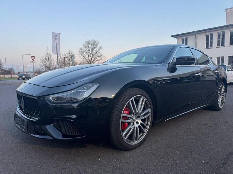 Gebraucht Maserati Ghibli 349 PS (256 kW) 2018 Schwarz Limousine