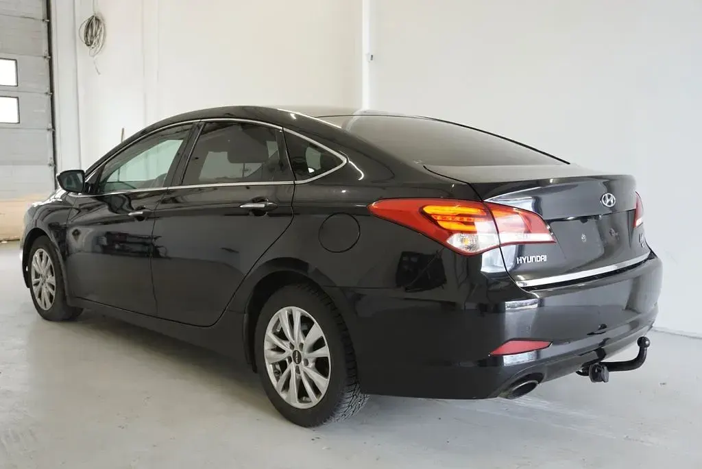 Gebraucht Hyundai i40 136 PS (100 kW) 2016 Schwarz Limousine