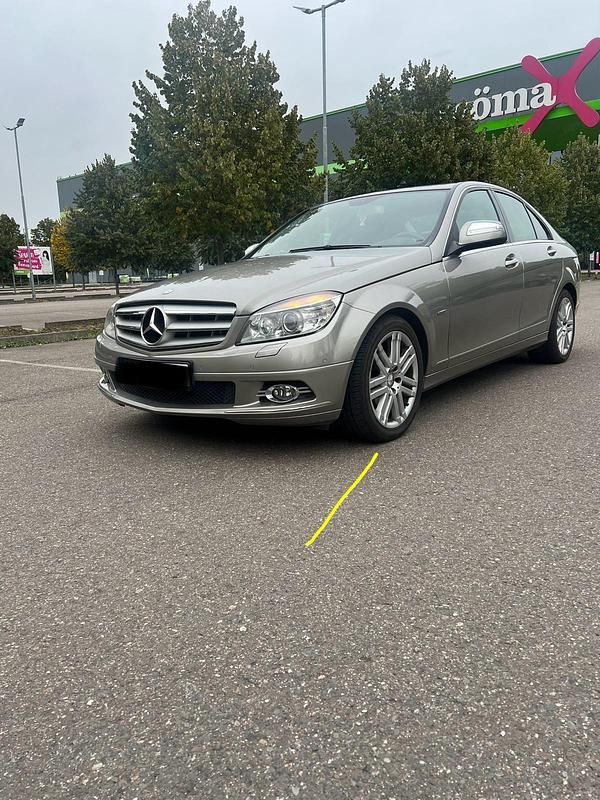 Grau Gebraucht 2008 Mercedes 230 Limousine | 6.700 € - Bild 1/4