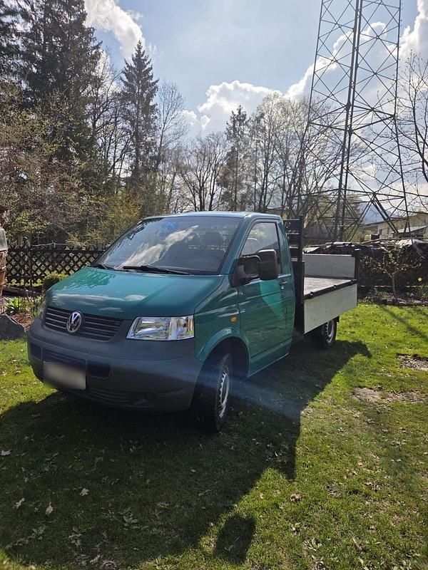 Second-hand VW T5 131 CP (96 kW) 2004 Verde Van