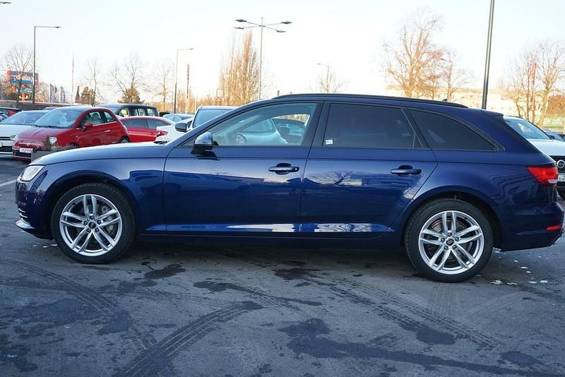 Gebraucht Audi A4 Ambiente 190 PS (139 kW) 2019 Blau Kombi