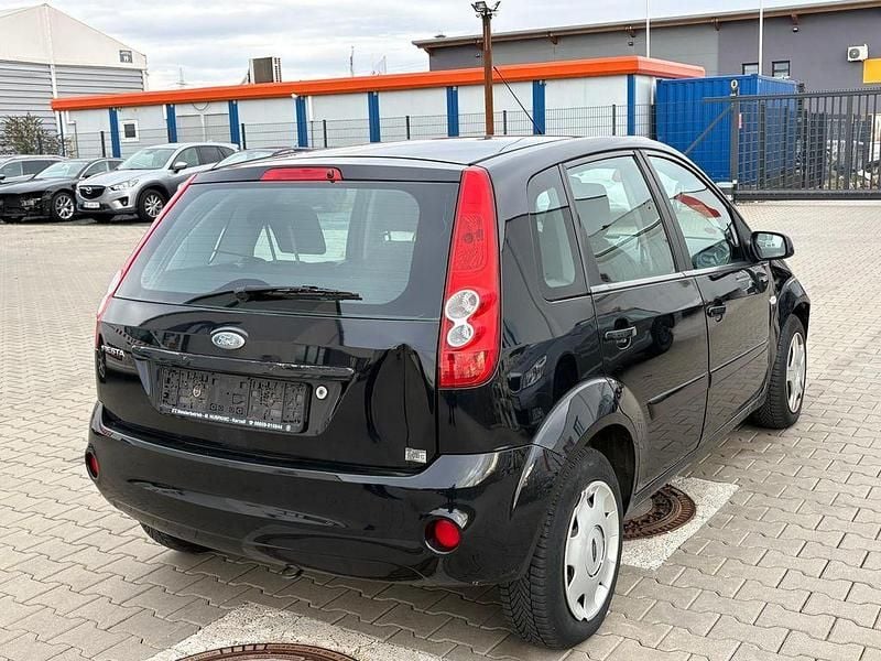 Second-hand Ford Fiesta Style 69 CP (50 kW) 2008 Negru Hatchback