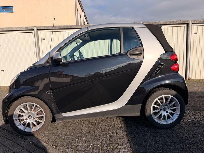 Schwarz Gebraucht 2009 Smart ForTwo Cabrio Passion Cabrio | 4.950 € (Guter Preis) - Bild 1/4