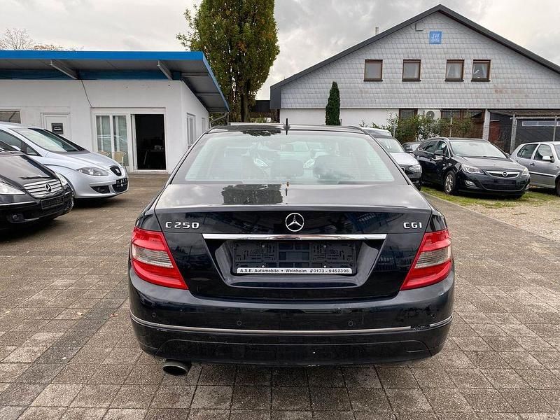 Gebraucht Mercedes C250 204 PS (150 kW) 2009 Schwarz Limousine