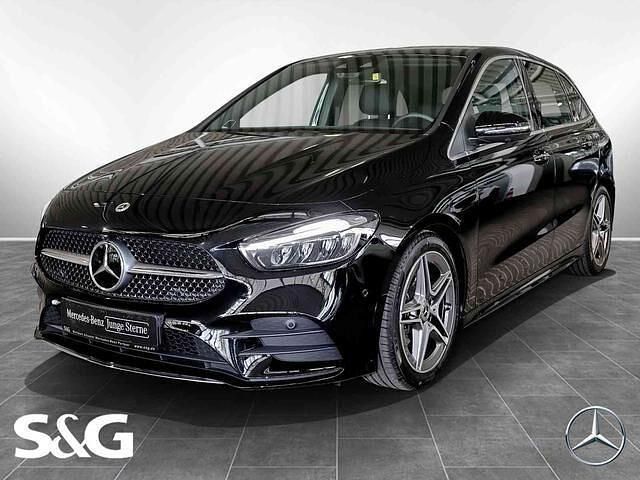 Metalliclack kosmosschwarz Gebraucht 2023 Mercedes B180 AMG Van / Kleinbus | 30.960 € (Fairer Preis) - Bild 1/4
