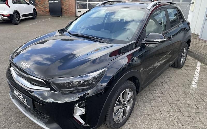Neu Kia Stonic Vision 101 PS (74 kW) 2025 Schwarz SUV
