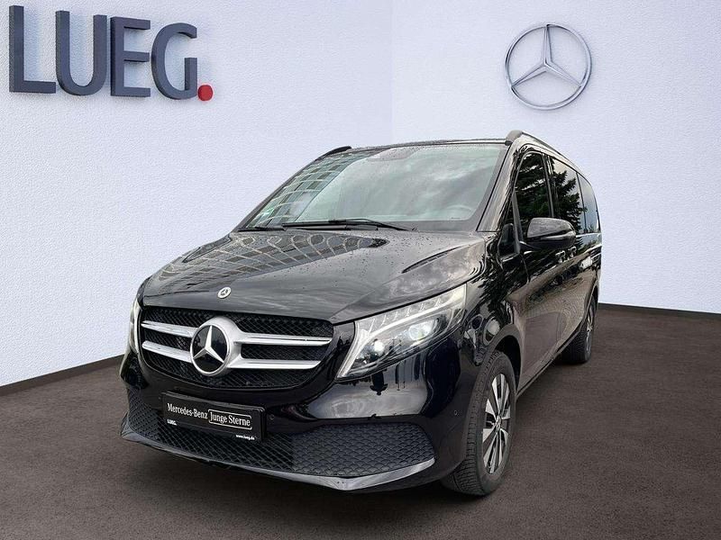 Obsidianschwarz metallic Gebraucht 2024 Mercedes V250 Van / Kleinbus | 70.850 € (Fairer Preis) - Bild 1/4