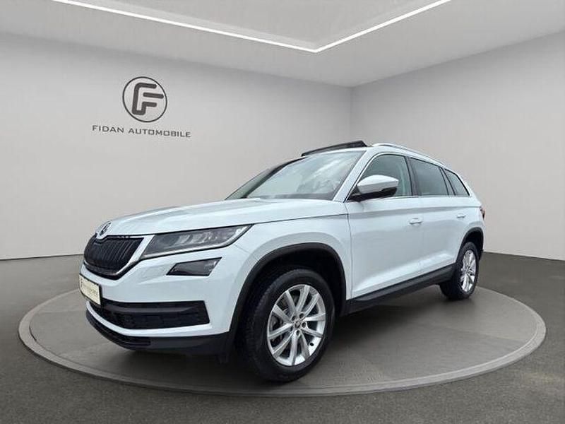Weiss Gebraucht 2021 Skoda Kodiaq Style SUV | 24.450 € (Superpreis) - Bild 1/4