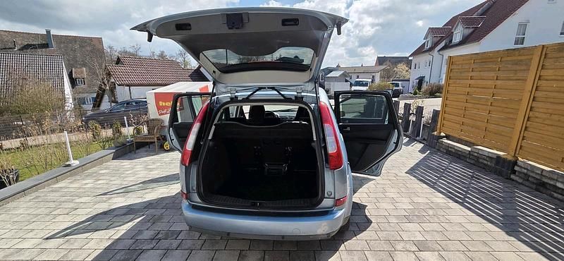 Usata Ford Focus 120 CV (88 kW) 2004 Blu Berlina