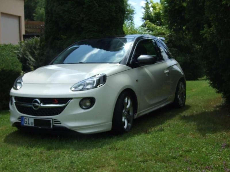 Weiß Gebraucht 2015 Opel Adam OPC Kleinwagen | 9.999 € (Teuer) - Bild 1/4