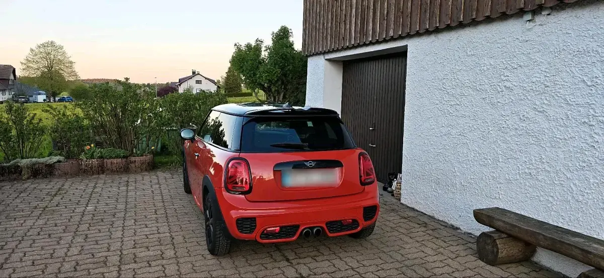 Używany Mini Cooper S 192 KM (141 kW) 2018 Pomarańczowy Hatchback