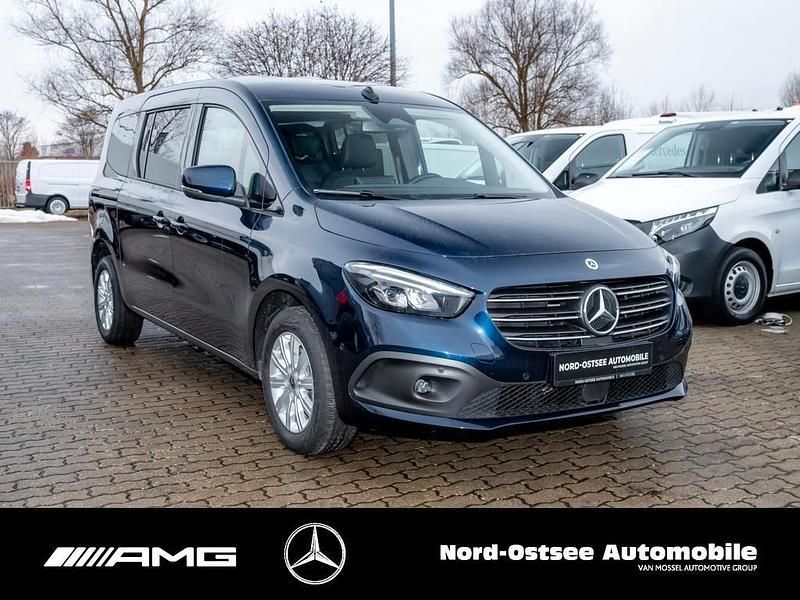 Gebraucht Mercedes T180 Progressive 131 PS (96 kW) 2025 Cavansitblau metallic Van / Kleinbus
