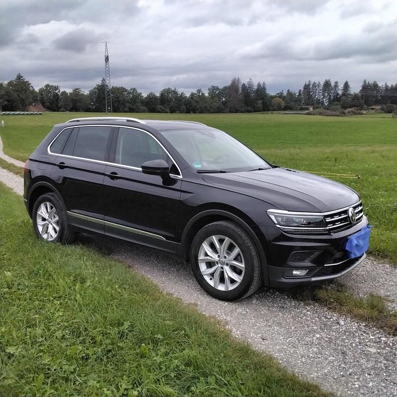 Schwarz Gebraucht 2019 VW Tiguan SUV | 28.900 € (Teuer) - Bild 1/4