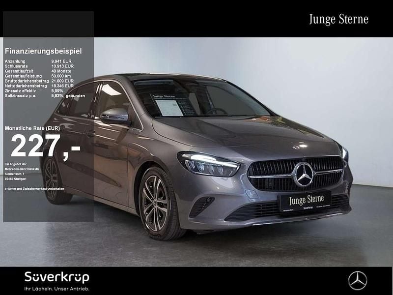 Grau Gebraucht 2024 Mercedes B180 Progressive Van / Kleinbus | 27.987 € (Superpreis) - Bild 1/2