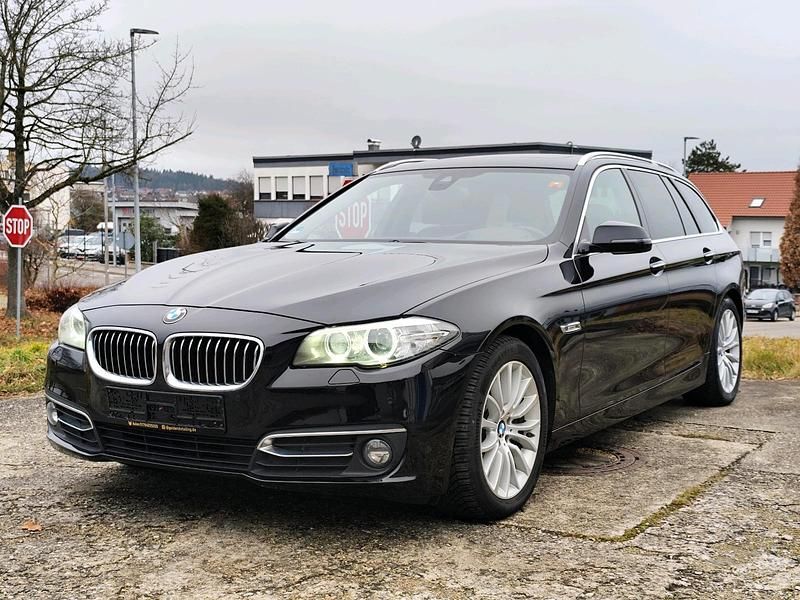 Schwarz Gebraucht 2016 BMW 530 Luxury Line Kombi | 13.300 € (Fairer Preis) - Bild 1/4