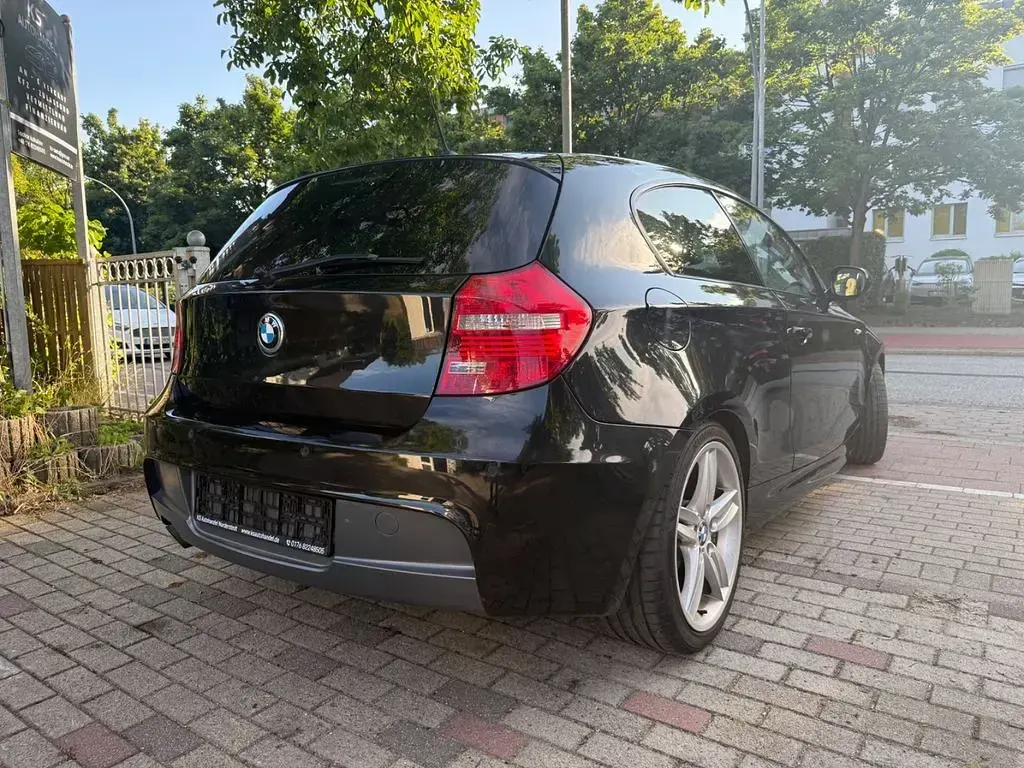 Gebraucht BMW 120 M Sport 170 PS (125 kW) 2010 Schwarz Kleinwagen
