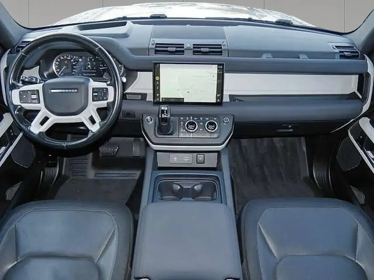 Gebraucht Land Rover Defender SE Dynamic 304 PS (223 kW) 2022 Pangea green SUV