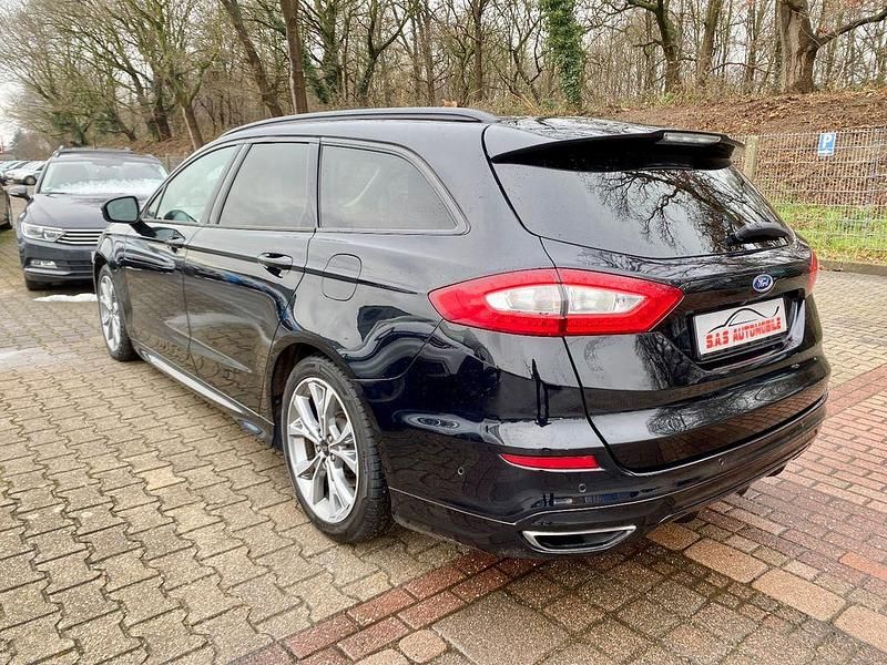 Gebraucht Ford Mondeo ST-Line 239 PS (175 kW) 2017 Schwarz Limousine
