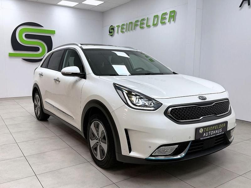 Gebraucht Kia Niro Spirit 141 PS (103 kW) 2019 Weiß SUV