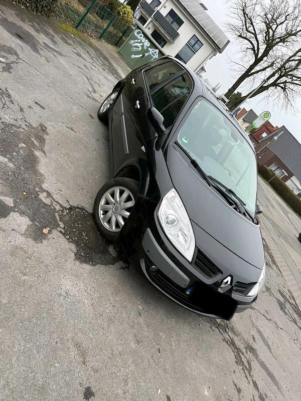 Schwarz Gebraucht 2006 Renault Scénic Van / Kleinbus | 1.900 € (Fairer Preis) - Bild 1/4