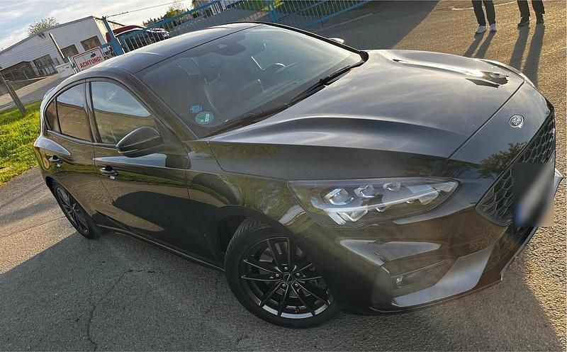 Używany Ford Focus ST 280 KM (205 kW) 2020 Czarny Sedan/Limuzyna