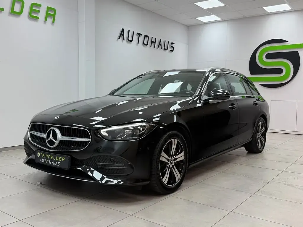 Gebraucht Mercedes C220 Avantgarde 200 PS (147 kW) 2021 Schwarz Limousine