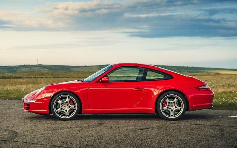 Gebraucht Porsche 911 Carrera S Sport 355 PS (261 kW) 2005 Rot