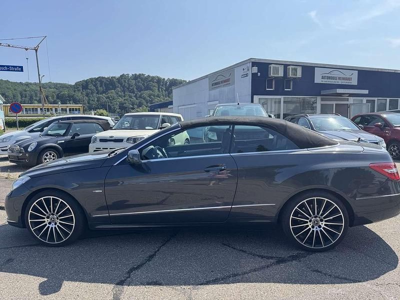 Gebraucht Mercedes E250 Avantgarde 204 PS (150 kW) 2013 Grau Cabrio