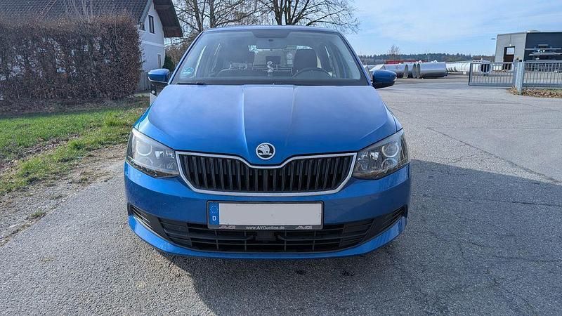 Gebraucht Skoda Fabia Ambition 90 PS (66 kW) 2016 Blau Limousine