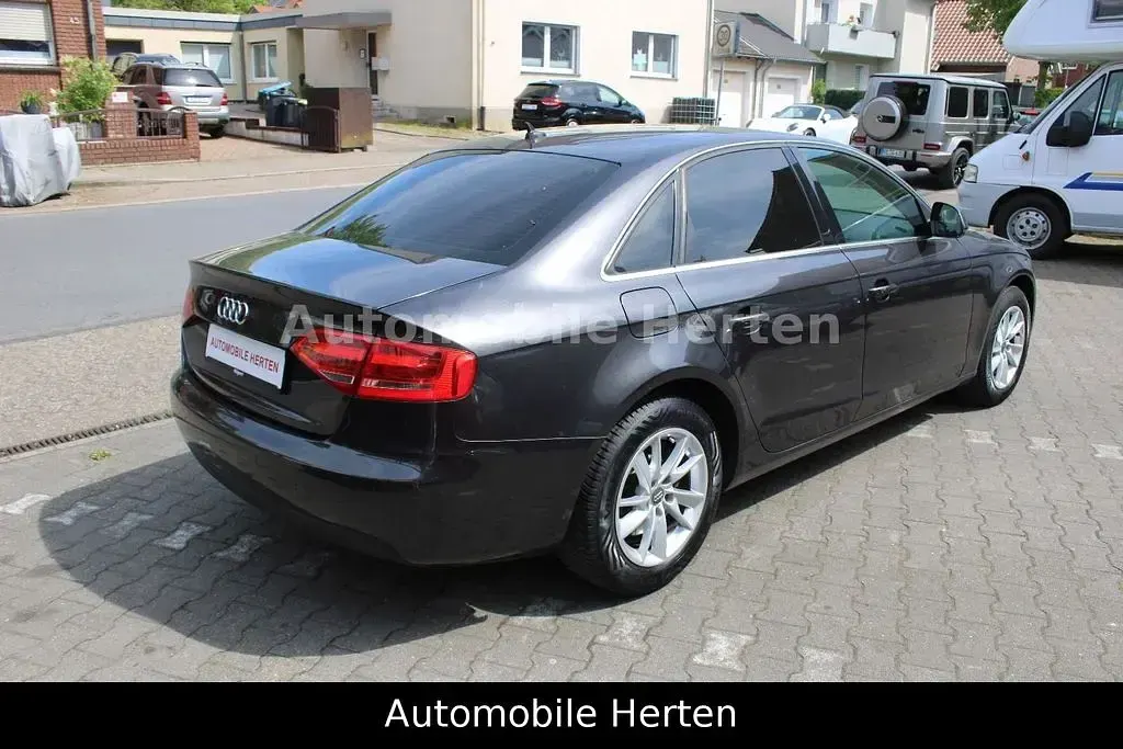 Gebraucht Audi A4 Ambiente 120 PS (88 kW) 2009 Grau Limousine