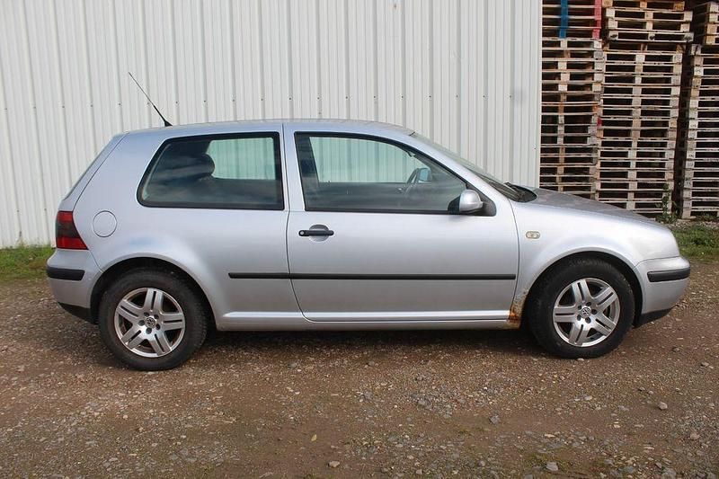 Gebraucht VW Golf IV Basis 75 PS (55 kW) 2001 Silber Limousine