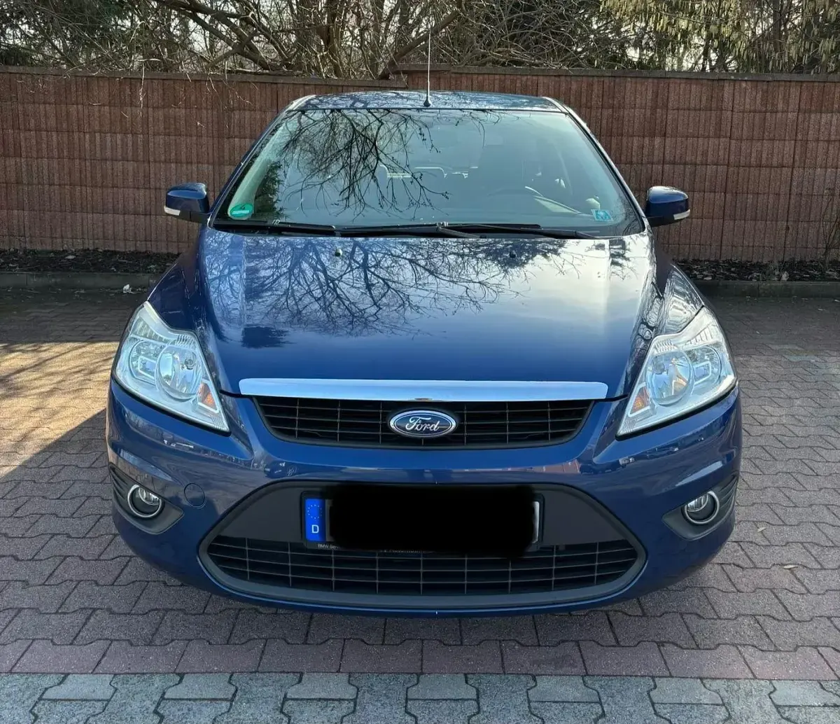 Używany Ford Focus Viva 101 KM (74 kW) 2010 Niebieski Sedan/Limuzyna