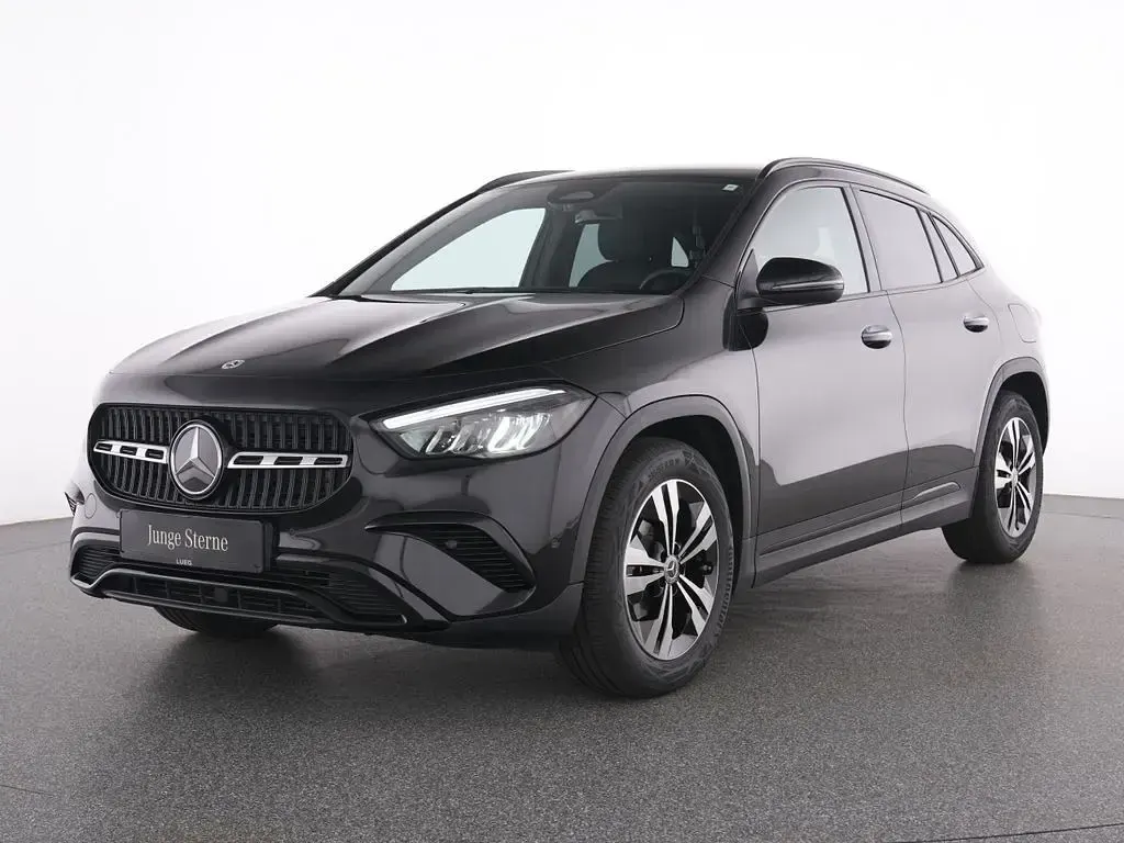 Usata Mercedes GLA200 Progressive 163 CV (119 kW) 2025 Nero SUV