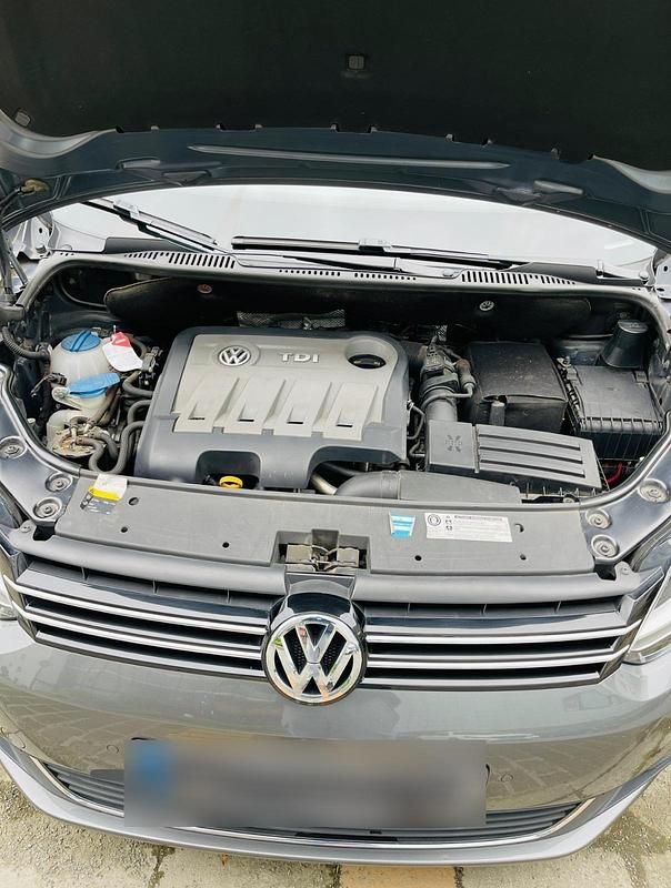 Gebraucht VW Touran 110 PS (80 kW) 2015 Silber Van / Kleinbus