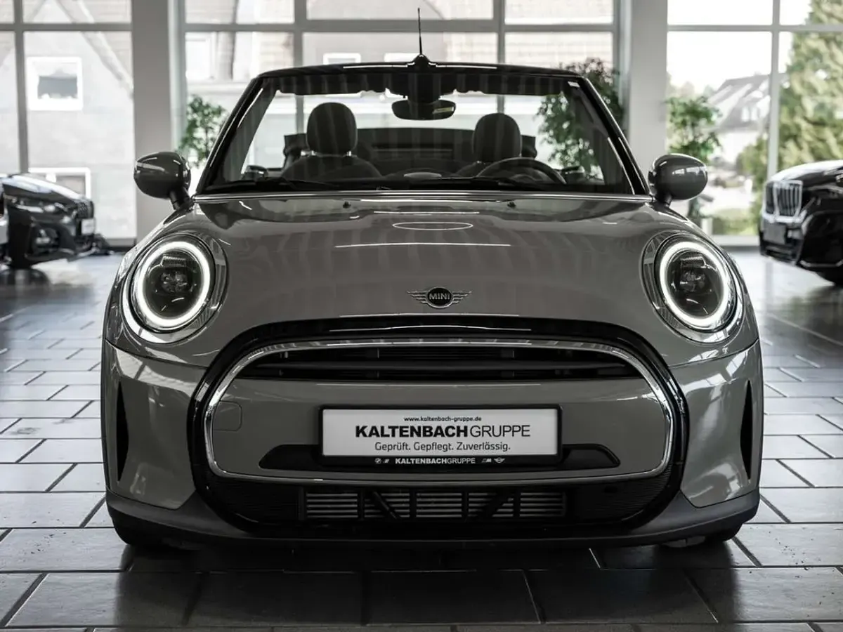 Gebraucht Mini Cooper Cabriolet Essential 136 PS (100 kW) 2021 Grau Cabrio