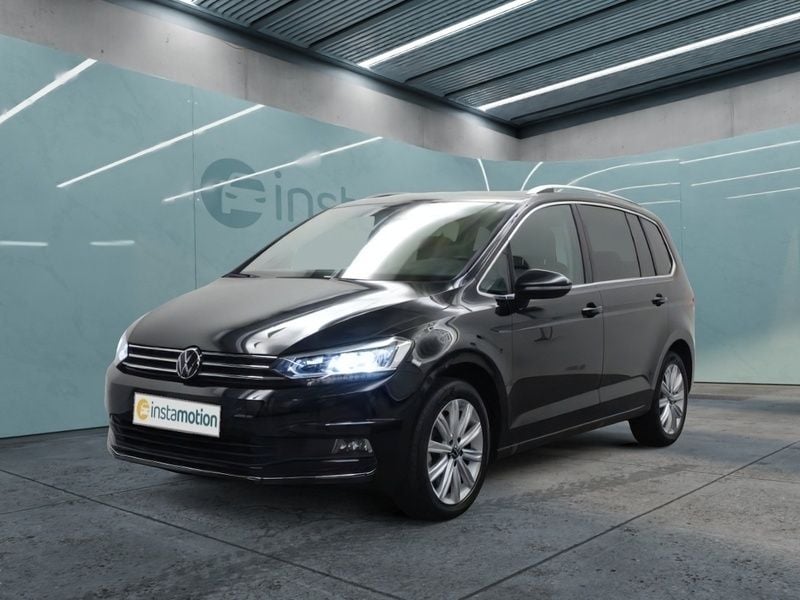 Schwarz Gebraucht 2024 VW Touran Pro Van / Kleinbus | 36.849 € (Fairer Preis) - Bild 1/3