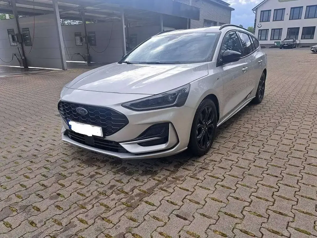 Gebraucht Ford Focus ST-Line X 155 PS (114 kW) 2024 Silber Kombi