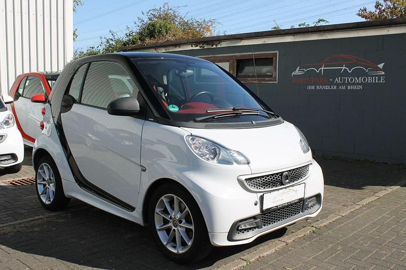 Weiß Gebraucht 2013 Smart ForTwo Coupé Coupé | 6.200 € (Fairer Preis) - Bild 1/4