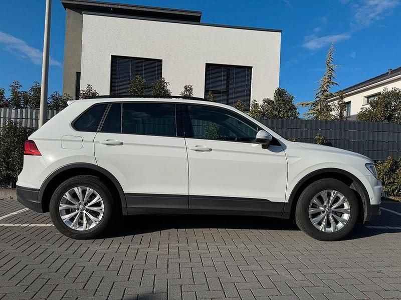 Gebraucht VW Tiguan 150 PS (110 kW) 2018 Weiß SUV