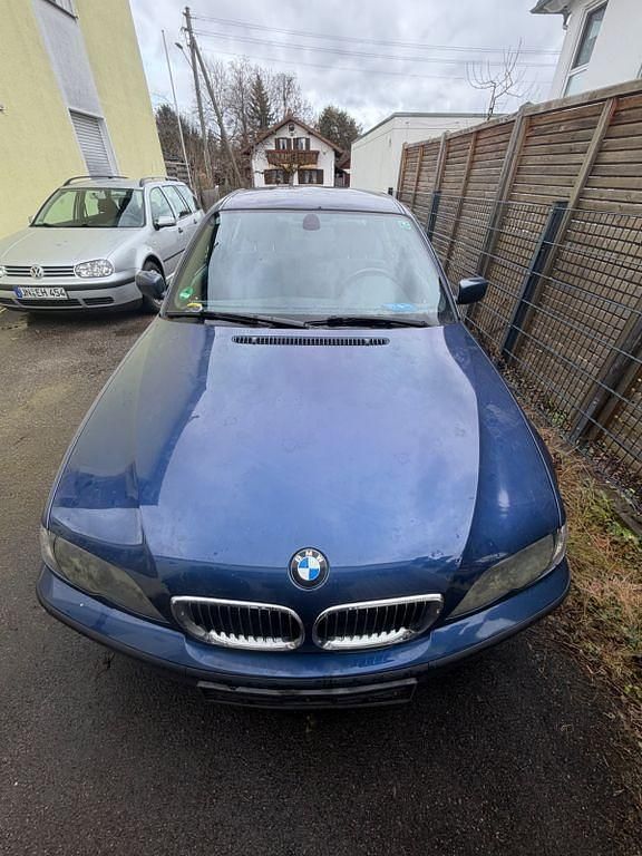 Gebraucht BMW 318 143 PS (105 kW) 2004 Blau Limousine
