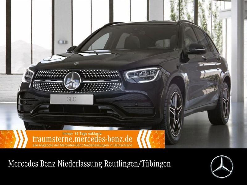 Schwarz Gebraucht 2021 Mercedes GLC300e AMG SUV | 36.490 € (Fairer Preis) - Bild 1/3