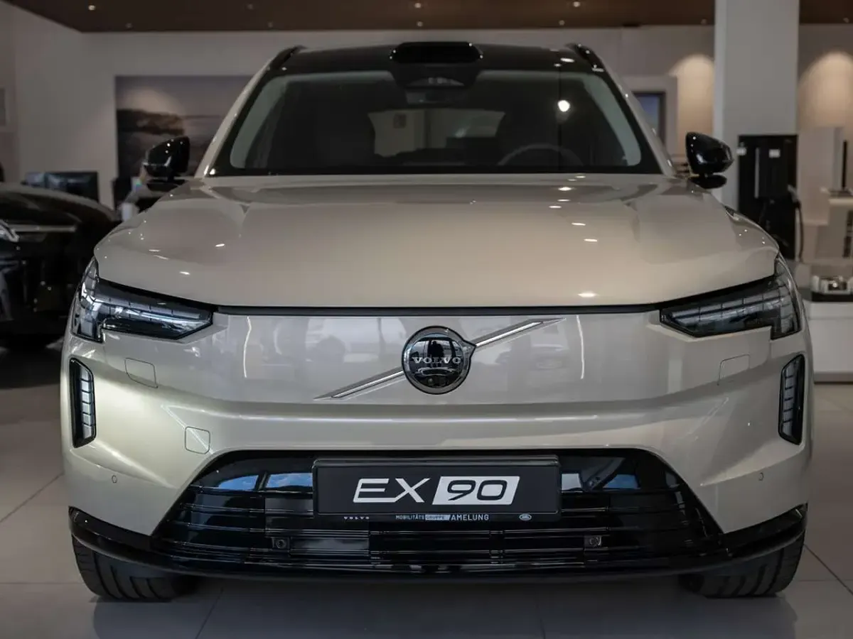 Gebraucht Volvo EX90 Ultra 300 kW (408 PS) 2026 Sand dune SUV