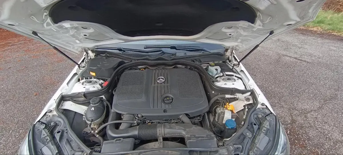 Używany Mercedes E220 170 KM (125 kW) 2014 Biały Kombi